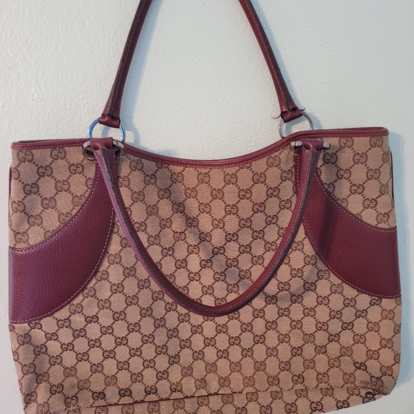 GUCCI HANDBAG - Picture 3 of 7